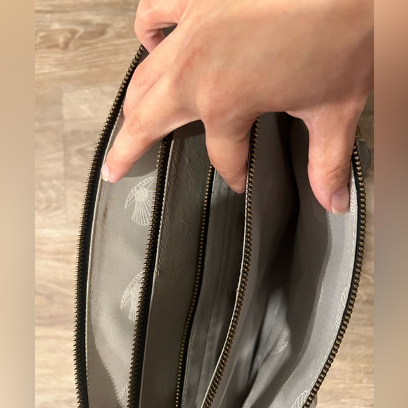 Modalu mauve grey leather Pippa Shoulder Bag - Picture 10 of 13